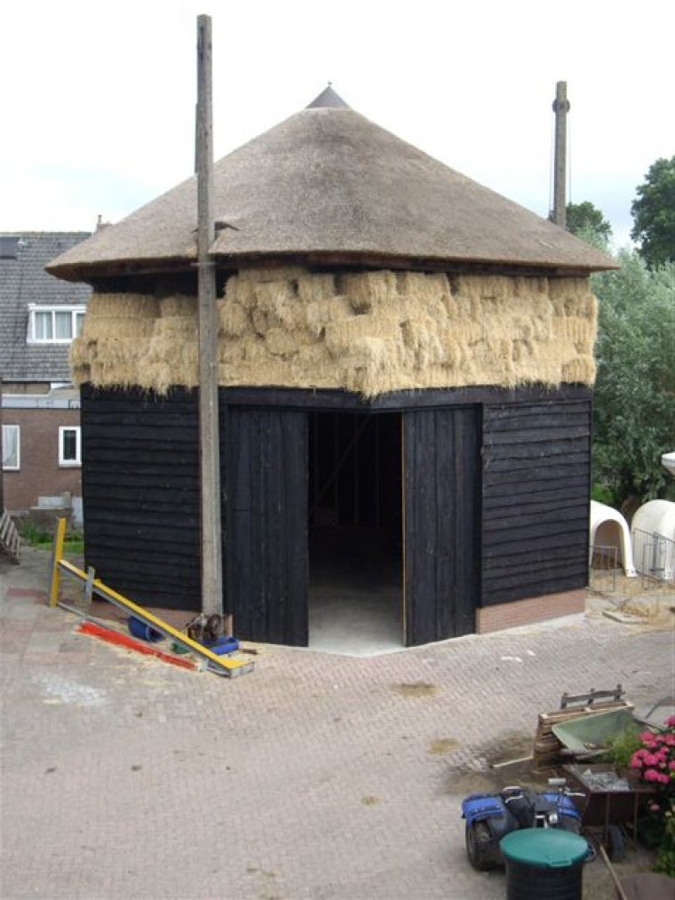 Rieten hooiberg in Gouderak